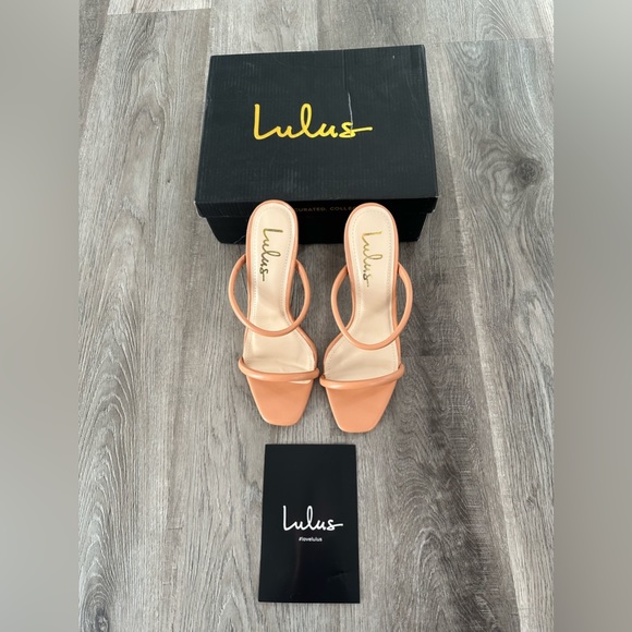 Lulus Fallyn Theyaa neutral heel size 10 - may fit a 9. Brand new in box! - Picture 1 of 5